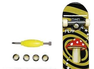 Finger-boarding – Toy for skateboarders
